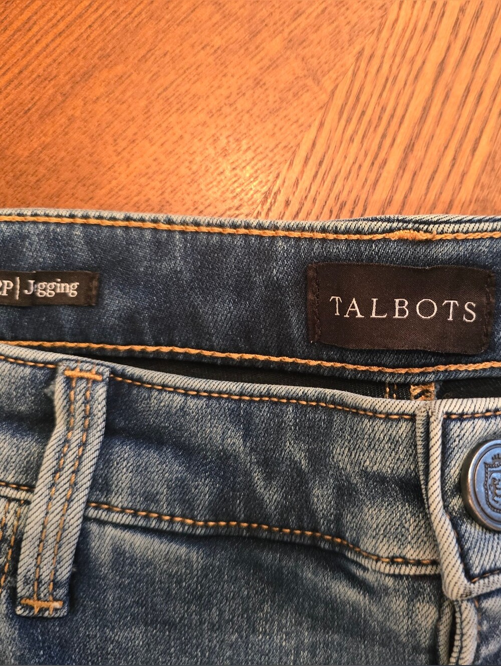 Talbots Women s Blue Stretch Jeans - 12P  Sizing